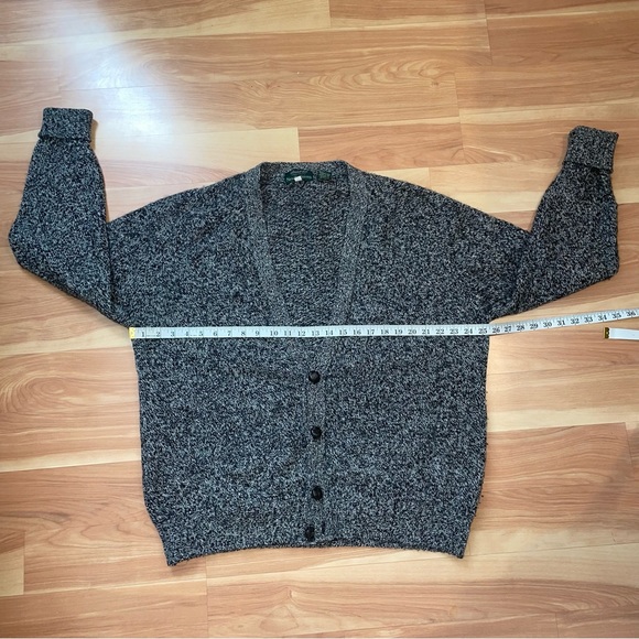 Vintage Marshall Fields 100% New Wool Scotland Gray Cardigan Sweater Size Large - Picture 5 of 14